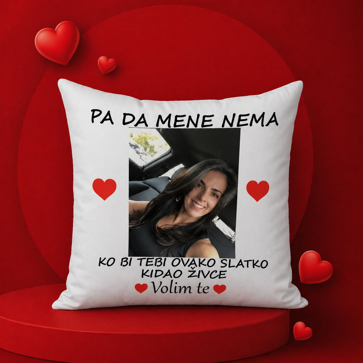 Kvadratni jastuk sa humornom porukom